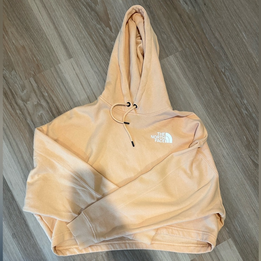 Women’s Northface cropped sweatshirt size M